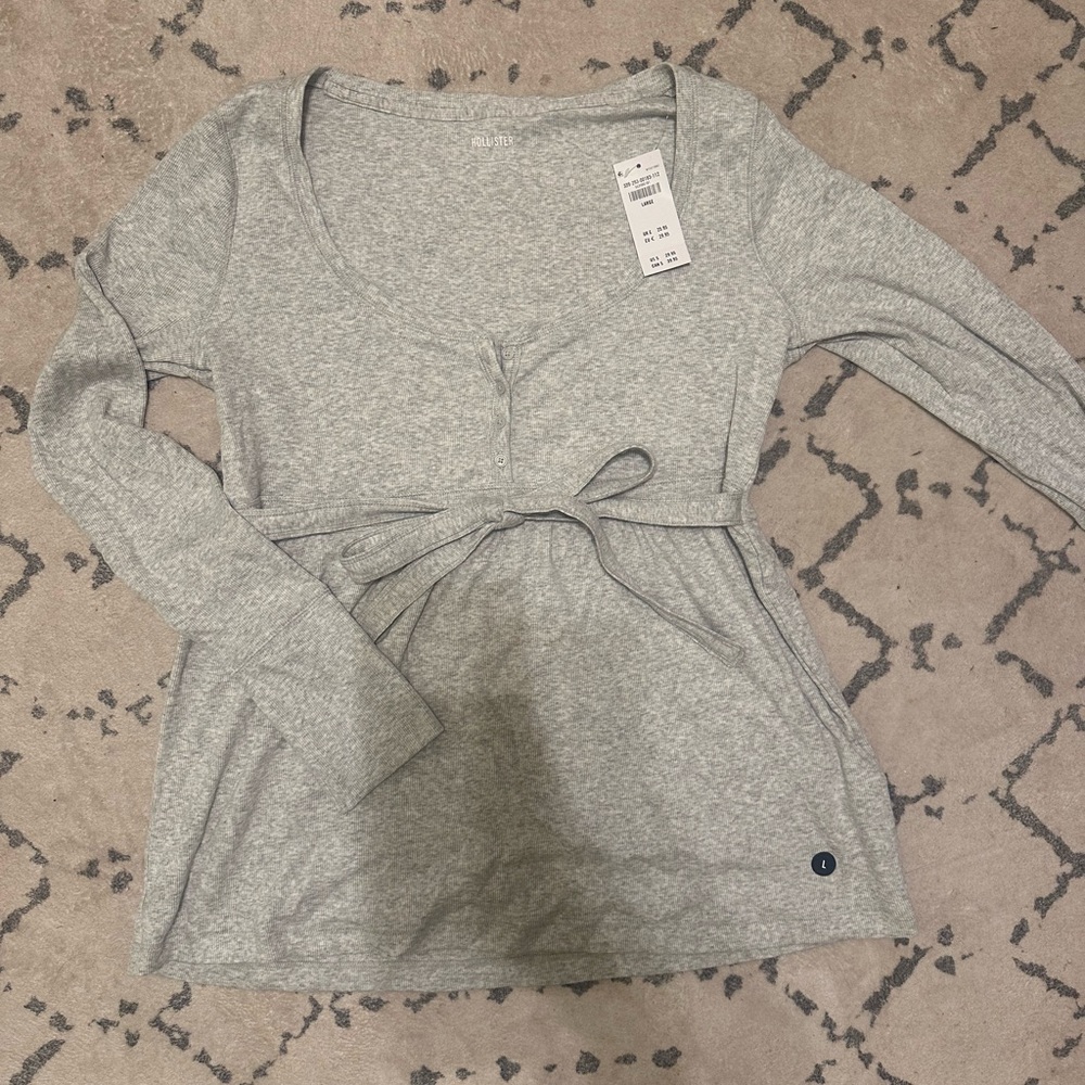 Hollister Light Gray Long Sleeve Babydoll Top